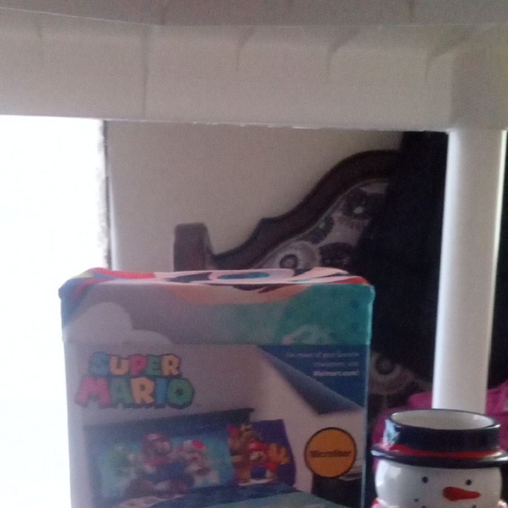 Nintendo Super Mario Puzzle Set - Blue and Red